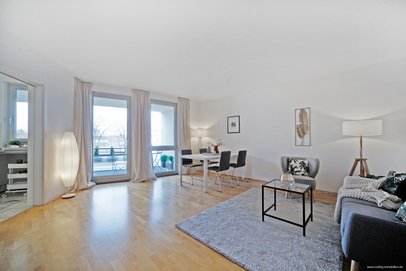 Toplage in Altbogenhausen! Moderne, helle 4-Zimmer-Wohnung im 3.OG mit Südloggia, Lift und TG