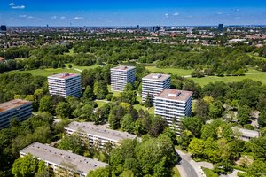 Wohnen direkt am Ostpark – 2-Zimmer-Wohnung im 3. OG. mit großem Balkon und TG-Einzelstellplatz